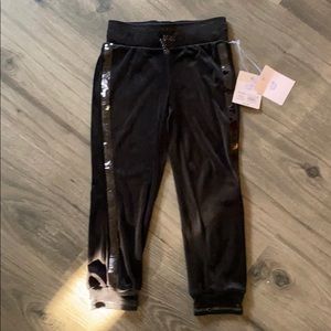 Girls valor black pants NWT!!